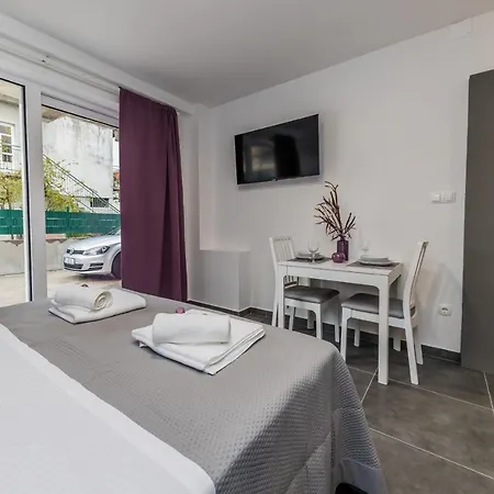 Apartment Studio Kastel Star