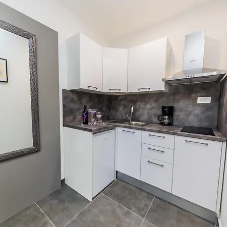 Studio Kastel Star Apartment Kastela